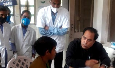 Social Concern : घर से बिना बताए निकल गई मनोरोगी युवती, काकानी सोशल वेलफेयर फाउंडेशन ने परिजन को ढूंढकर किया उनके हवाले