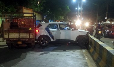 रात 11.50 बजे हादसा : टर्न के दौरान अचानक ब्रेक लगाने से फोरलेन के डिवाइडर से भिड़ी कार, बाल-बाल बचा परिवार