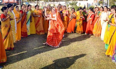 नई ऋतु के आगमन के सूचक वसंतोत्सव को सनातन महिला मंडल ने किया सेलिब्रेट, किसी ने किया नृत्य तो किसी ने गाए तराने, खेल स्पर्धाएं भी हुईं