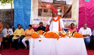 विधायक काश्यप ने करमदी में सामुदायिक भवन का लोकार्पण और 15 फीट के शिवलिंग निर्माण का भूमिपूजन भी किया