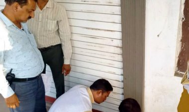 संपत्ति कर चोरी के मामले में तीन भवन मालिकों को 5 गुना राशि जमा कराने का नोटिस, किराया बाकी होने से 3 दुकानें सील