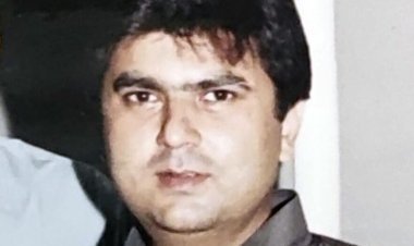 सहकारी नेता एवं वकील नरेंद्र सिंह पुरोहित के बेटे मनीष की संदिग्ध परिस्थिति में मौत, बदबू आने पर मकान का दरवाजा तोड़ा तो बिस्तर पर पड़ा मिला शव