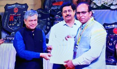 67वें राष्ट्रीय रेल सप्ताह पुरस्कार-2022 : उ.म. रेलवे के झांसी मंडल के 3 अधिकारी व कर्मचारियों को रेलमंत्री अश्विनी वैष्णव ने किया पुरस्कृत