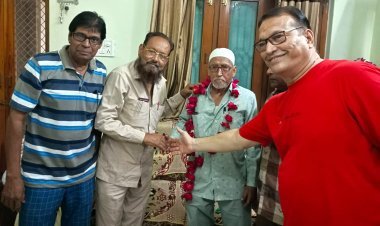 ग़ज़ल गोष्ठी : 'परवाज़ कर रहा है मगर चीखता हुआ...'