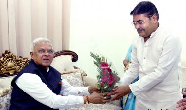 रेडक्रॉस के प्रांतीय प्रबंध कार्यकारिणी सदस्य महेंद्र गादिया ने राज्यपाल मंगूभाई पटेल से की मुलाकात, जिले में किए कार्यों से अवगत कराया