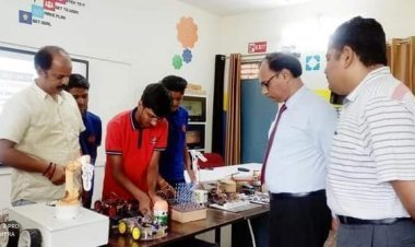 विद्यार्थी खुद को पाठ्यक्रम के अलावा नवाचार से जोड़ें और ऐसा कौशल विकसित करें कि अपने विचार प्रौद्योगिकी से जोड़ सकें- डॉ. आदित्य कुमार