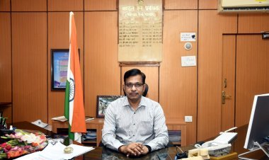 रतलाम मंडल के 53वें मंडल रेल प्रबंधक के रूप में रजनीश कुमार ने पदभार ग्रहण किया