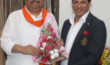 फिल्म निर्माता-निर्देशक मधुर भंडारकर ने विधायक काश्यप से की मुलाकात, फीफा विश्वकप में प्रस्तुति देने के बाद आज रतलाम लौटेंगे संगीतकार सिद्धार्थ