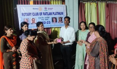 कोराना बना घर के मुखिया का काल तो रोटरी क्लब बना प्रभावितों बच्चों का सहारा, स्कूल फीस भरी और दो महिलाओं को सिलाई मशीन भी दी