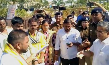 जयस नेताओं की गिरफ्तारी के विरोध में ज्ञापन सौंपकर की FIR निरस्त करने की मांग, पदाधिकारी बोले- जनप्रतिनिधि का घेराव लोकतांत्रिक अधिकार