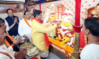 भाजपा प्रदेश प्रभारी मुरलीधर राव का रतलाम में हुआ भव्य स्वागत, मां कालिका के दर्शन किए व संतों से आशीर्वाद लिया