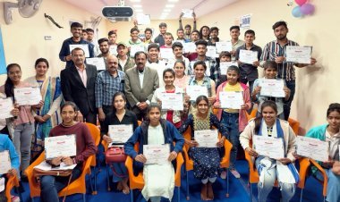 विधार्थी क्रेडाई संस्थान के प्रशिक्षण में प्राप्त ज्ञान का उपयोग करें और स्वयं को भविष्य की चुनौतियों के योग्य बनाएं– प्रो. कटारे