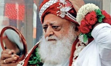 आसाराम बापू शिष्या से रेप के एक और मामले में  दोषी करार, गांधीनगर कोर्ट आज सुनाएगी सजा, जानिए क्या है मामला...