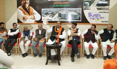 रतलाम में परिवार भाव से संपन्न कराएं विकास यात्रा, इसके माध्यम से लोगों को लोक कल्याणकारी योजनाओं की जानकारी भी दें- विधायक चेतन्य काश्यप