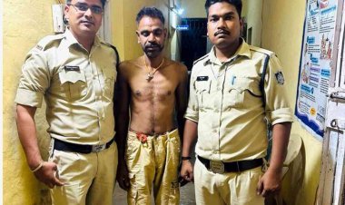 चरित्र शंका में कुल्हाड़ी से वार कर पत्नी की हत्या कर दी थी, पुलिस ने 36 घण्टे के भीतर कर लिया गिरफ्तार