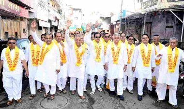 माहेश्वरी समाज ने भगवान महेश की पूजा अर्चना कर मनाई महेश नवमी, शोभायात्रा निकली, प्रतिभाओं का हुआ सम्मान