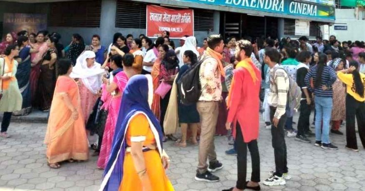 सेवा भारती ने 700 बहनों को दिखाई "द केरला स्टोरी", भाजयुमो ने पुनः किया स्पेशल शो का आयोजन