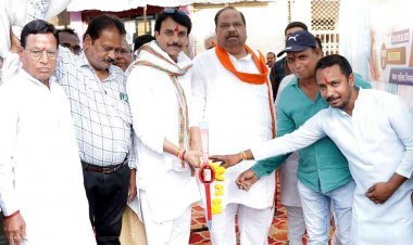 दिलबहार चौराहा से महाराजा सज्जनसिंह की प्रतिमा तक सड़क निर्माण का किया भूमि पूजन, विधायक काश्यप बोले- रतलाम नगर से महानगर बनने की ओर अग्रसर