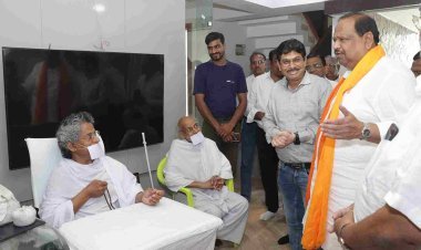 विधायक चेतन्य काश्यप ने उप प्रवर्तक श्री अरुणमुनिजी म.सा. से लिया आशीर्वाद, प्रबुद्धजनों से मुलाकात के दौरान हुई सुखद भेंट