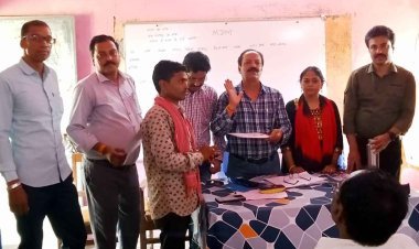 निरक्षर को साक्षर करना अक्षर ब्रह्म की सेवा है, अक्षर का ज्ञान आत्मसम्मान और आत्मनिर्भरता का अहसास करता है- हाड़ा