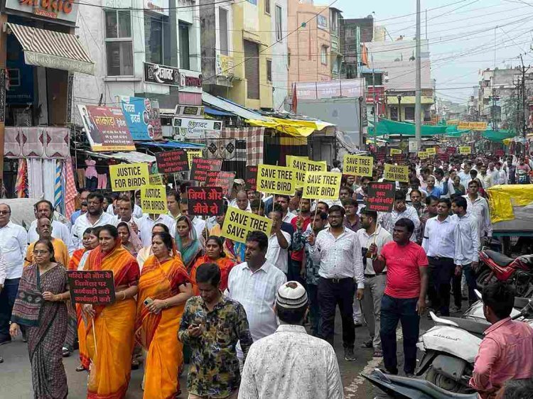 मौन रह कर पेड़ों और परिंदों की रक्षा के लिए उठाई ‘आवाज’, राष्ट्रपति व प्रधानमंत्री के नाम दिया ज्ञापन