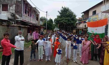 रतलाम शहर के वार्ड 27 व 28 में हुए मतदाता जागरूकता कार्यक्रम, विद्यार्थियों व बड़ों ने ली शत-प्रतिशत मतदान के लिए शपथ, देखें वीडियो