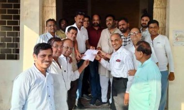 रतलाम की अनाज मंडी 4 सितंबर से अनिश्चितकाल के लिए बंद, व्यापारियों ने मंडी प्रशासन को सौंपा पत्र