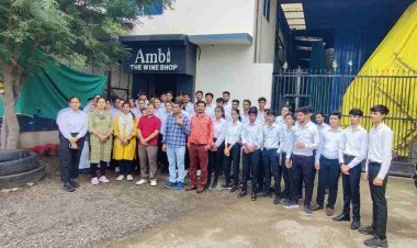 रॉयल कॉलेज के फार्मेसी के विद्यार्थियों ने किया तीतरी में एमबी वाइन यूनिट का अवलोकन, फर्मंटेशन की प्रक्रिया भी समझी