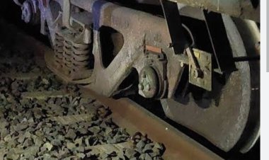 रेल हादसा : रतलाम रेल मंडल में दुरंतो ट्रेन बेपटरी, कोई जनहानि नहीं, राहत दल रवाना