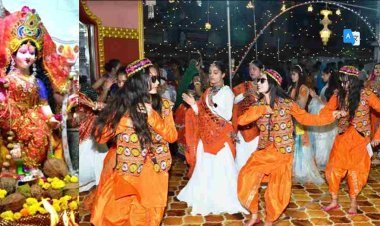 नवरात्रि के सातवें दिन मां पद्मावती के दरबार में बालिकाओं ने किया गरबा रास, अंबर परिवार के दौलत जाट और पारस सकलेचा ने पूजा अर्चना