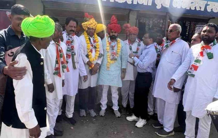 यही तो संस्कार हैं : पूर्व धर्मस्व मंत्री पं. मोतीलाल दवे के समाधि स्थल पर पुष्पांजलि अर्पित, बुजुर्गों से समस्याएं जानीं, युवाओं से किया संवाद