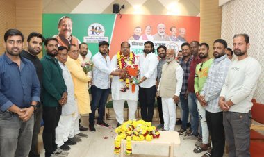 जवाहर व्यायामशाला परिवार ने भाजपा प्रत्याशी चेतन्य काश्यप का स्वागत कर दी जीत की शुभकामनाएं