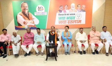 दीप मिलन समारोह : विधायक चेतन्य काश्यप ने सकारात्मक भूमिका के लिए मीडिया को दिया धन्यवाद, खुशहाली की कामना