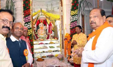 धर्म-संस्कृति : विधायक चेतन्य काश्यप ने मेहंदीकुई बालाजी मंदिर पहुंचे, अन्नकूट महोत्सव में दर्शन कर प्रसाद ग्रहण किया