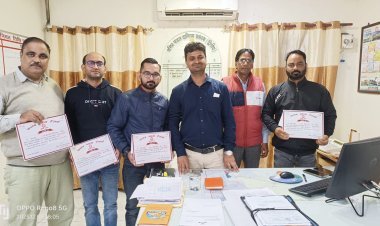 ‘भ्रष्टाचार को कहें न और राष्ट्र के प्रति समर्पित रहें, क्योंकि भ्रष्टाचार बड़ी बीमारी है, आज हमारी कल तुम्हारी बारी है’