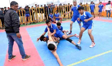 24वां खेल चेतना मेला : महापौर प्रहलाद पटेल और कलेक्टर भास्कर लाक्षाकार के हाथों खिलाड़ी हुए पुरस्कृत, तीसरे दिन हुए फाइनल मुकाबले