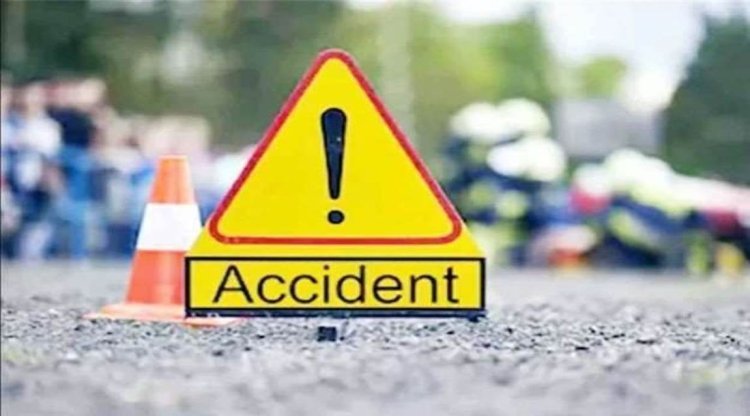 उत्तर प्रदेश शाहजहांपुर - में टैंकर-टेंपो की जोरदार भिडंत, गंगा स्नान करने जा रहे 12 श्रद्धालुओं की मौत