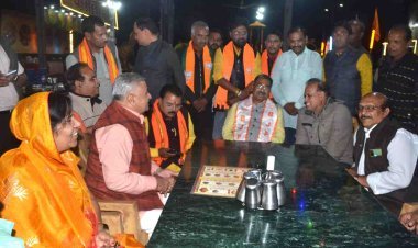 चुनावी मोड में भाजपा : MP के संगठन महामंत्री हितानंद शर्मा गोपनीय दौर के लिए रात को रतलाम पहुंचे, पदाधिकारियों व कार्यकर्ताओं को साधने सैलाना विधानसभा के गांव में गुजारेंगे रात