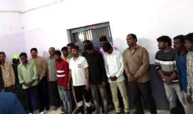 रतलाम : जुआ खेल रहे 19 लोग गिरफ्तार, आरोपियो में 19 से किशोर से लेकर 55 साल के अधेड़ भी शामिल