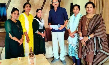 ये कॉलोनी लावारिस है ! नगर निगम को हस्तांतरित होने के बाद गंगासागर कॉलोनी के बदतर हुए हाल, महिलाओं ने महापौर से कहा- समस्याओं से निजात दिलाइये