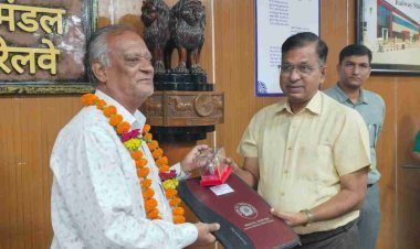 रतलाम रेल मंडल के जनसंपर्क सहायक सुभाषचन्द्र एन. सेवानिवृत्त, 40 वर्ष की रेल सेवा के बाद शुरू हुई जीवन की नई पारी