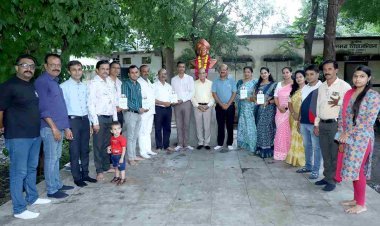 ये हैं शिक्षा के रत्न : चरित्र-निर्माण और प्रगति के लिए शिक्षक और समाज की सम्मिलित भूमिका सर्वोपरि है- डॉ. मुरलीधर चांदनीवाला