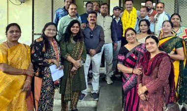 नवागत BRC प्रणव कुमार द्विवेदी का आजाद अध्यापक शिक्षक संघ रतलाम ने किया स्वागत, बीआरसी ने मिलकर रतलाम के शिक्षा स्तर को उच्चतम स्तर पर ले जाने की बात कही