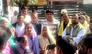 जनप्रतिनिधियों का फूटा गुस्सा ! जिला पंचायत CEO ने 3 बार रद्द की सामान्य सभा की बैठकें, चौथी बार भी नहीं आए तो अध्यक्ष व सदस्यों ने कर दिया बहिष्कार