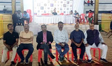 ये है आदर्श आयोजन ! राष्ट्रगान से होती है रतलाम चैंपियन लीग (RCL) – 2025 में मैच की शुरुआत, गंदगी न हो इसका भी रखते हैं पूरा ध्यान