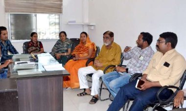 बैठक और निर्णय : बिना अनुमति पोल लगाने व केबल डालने वाली मोबाइल फोन कपनियों को नगर निगम जारी करेगा नोटिस, सेवानिवृत्त कर्मचारी के स्थान पर आउट सोर्स से रखेंगे कर्मचारी