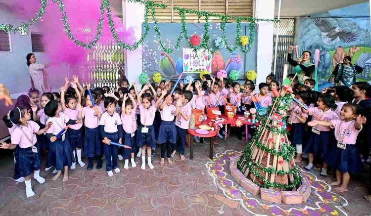 रंगोत्सव : श्री गुरु तेग बहादुर एकेडमी के बच्चों ने हर्बल गुलाल से खेली होली, रंगों का महत्व जाना और थिरके भी