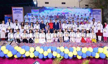 सफलता का सम्मान ! महानगरों में भ्रामक विज्ञापन दिखाकर पैरेंट्स को गुमराह किया जाता है, अभ्यास करियर इंस्टिट्यूट का रिजल्ट 24 कैरेट सोने जैसा- डॉ. शादाब अहमद सिद्दिकी