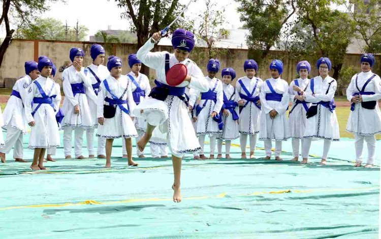 खेल संग आत्मरक्षा : श्री गुरु तेग बहादुर एकेडमी में हुआ समर स्पोर्ट्स और गतका कैंप का आयोजन, विद्यार्थियों ने खेलों के साथ सीखे आत्मरक्षा के गुर