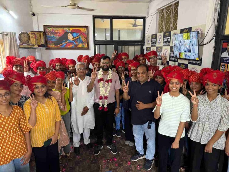 बड़ी सफलता ! NEET-2025 में अभ्यास करियर इंस्टीट्यूट ने फहराया उपलब्धि का परचम, सभी 296 विद्यार्थी क्वालिफाई, 125 ने मेडिकल कॉलेज में सीट सुनिश्चित की, निकला विजय जुलूस